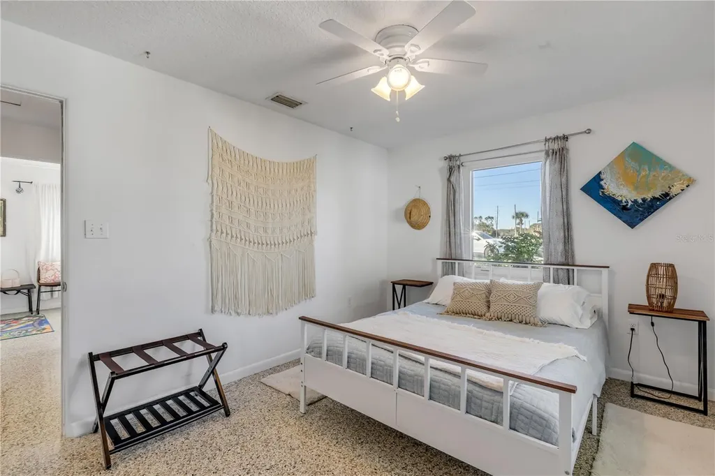 905 N Peninsula Avenue New Smyrna Beach FL 32169