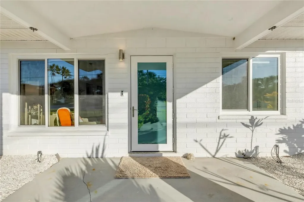 905 N Peninsula Avenue New Smyrna Beach FL 32169