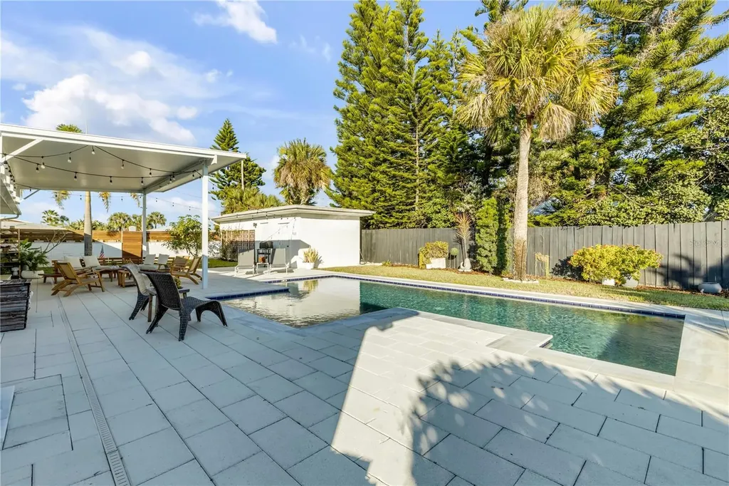 905 N Peninsula Avenue New Smyrna Beach FL 32169