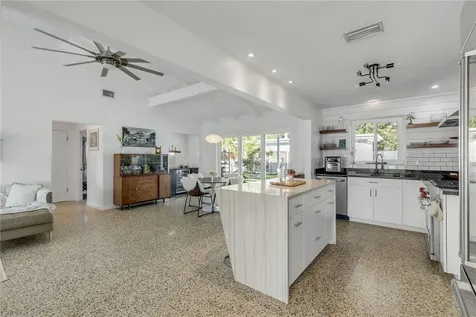 905 N Peninsula Avenue New Smyrna Beach FL 32169