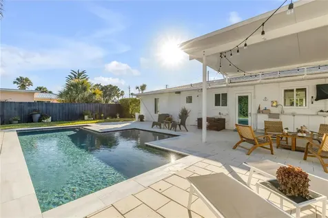 905 N Peninsula Avenue New Smyrna Beach FL 32169