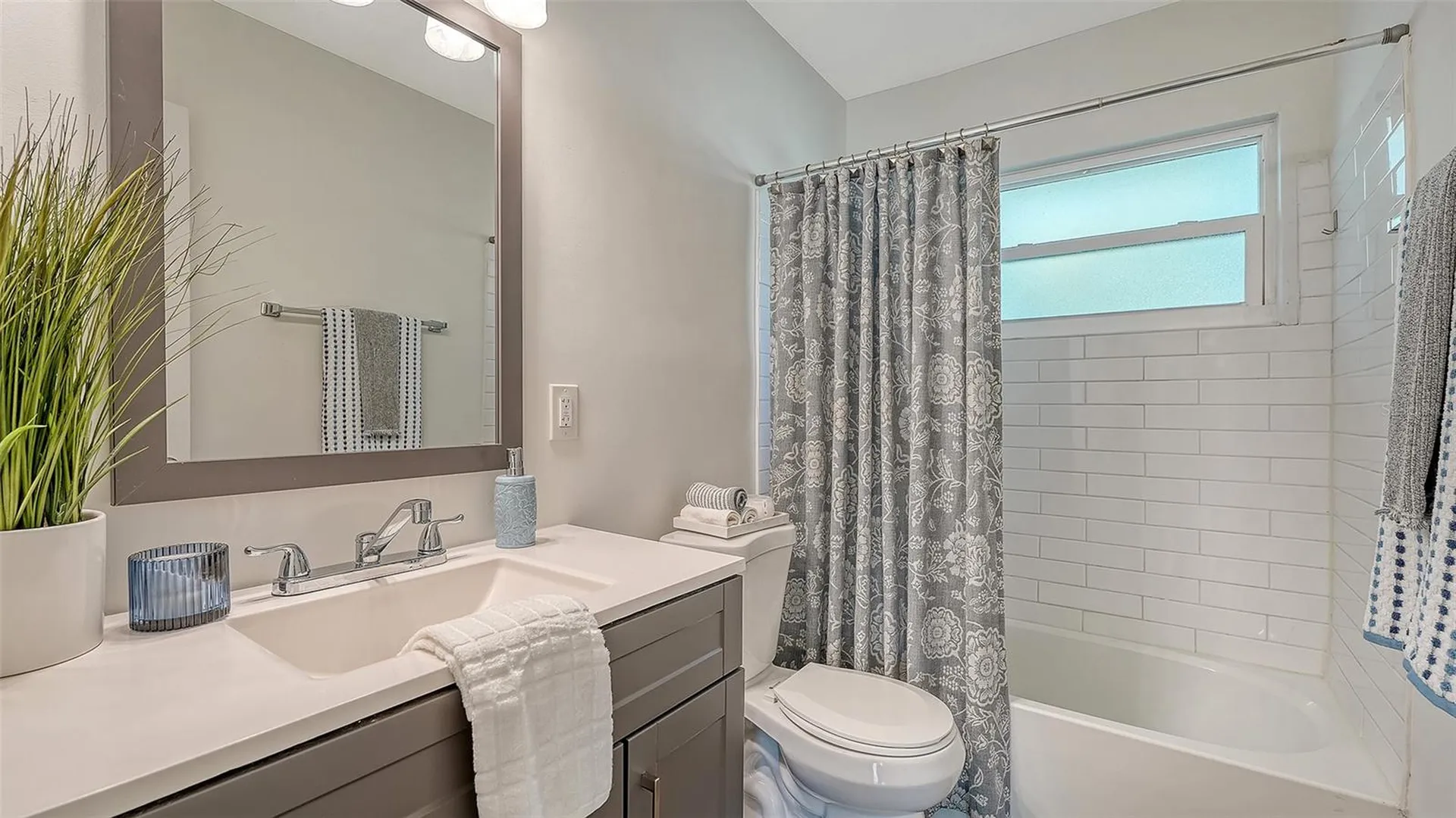 209 Briggs Court Sarasota FL 34237