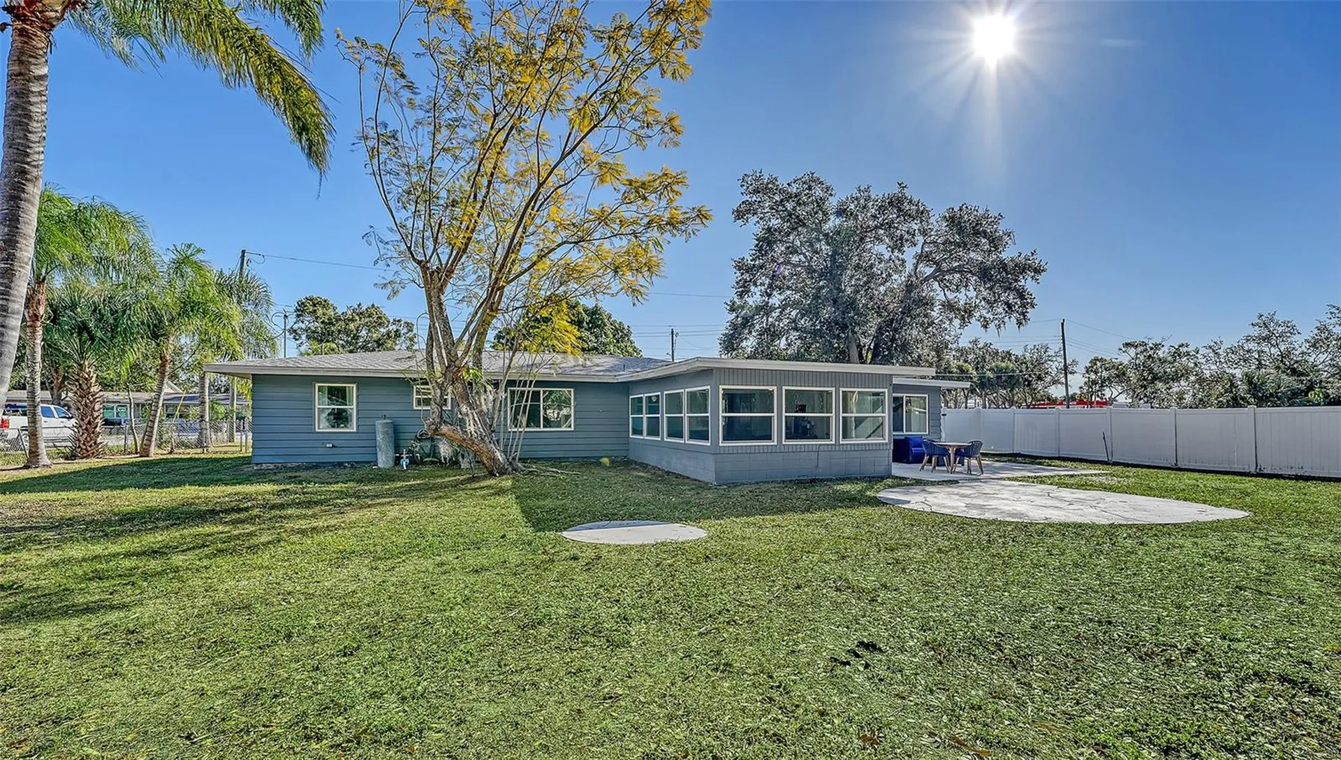 209 Briggs Court Sarasota FL 34237