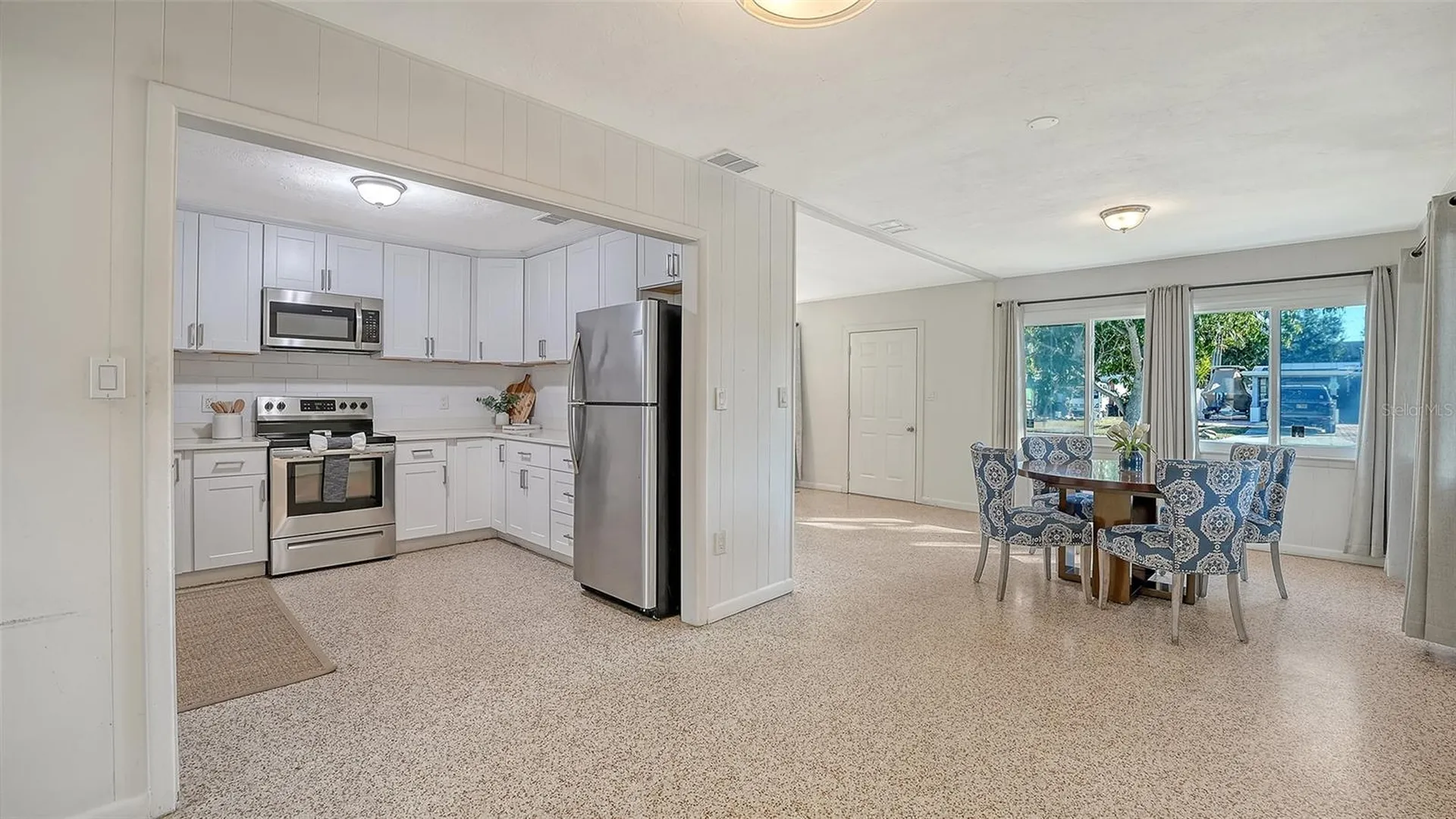 209 Briggs Court Sarasota FL 34237