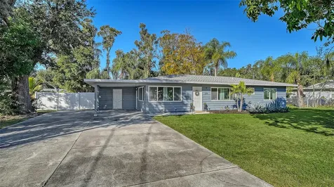 209 Briggs Court Sarasota FL 34237
