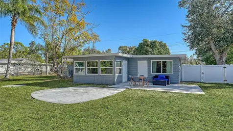 209 Briggs Court Sarasota FL 34237