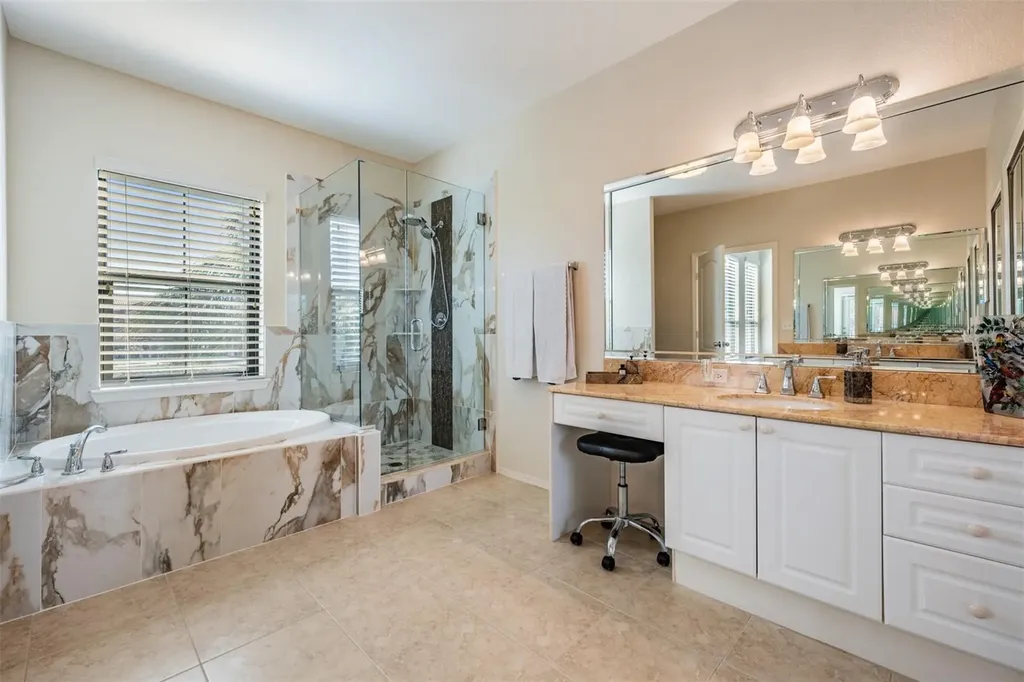 2733 Via Cipriani Clearwater FL 33764