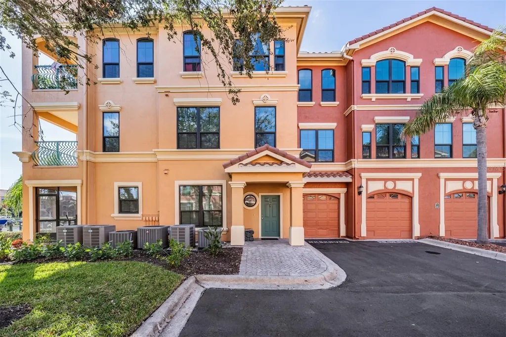 2733 Via Cipriani Clearwater FL 33764