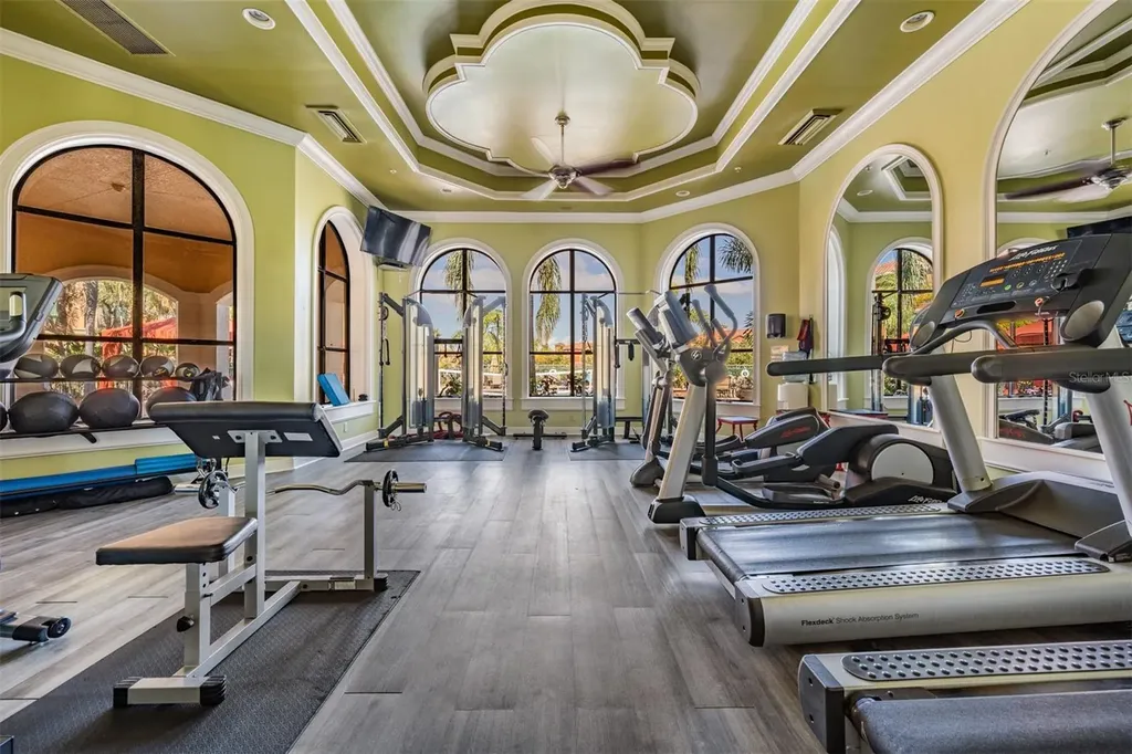 2733 Via Cipriani Clearwater FL 33764