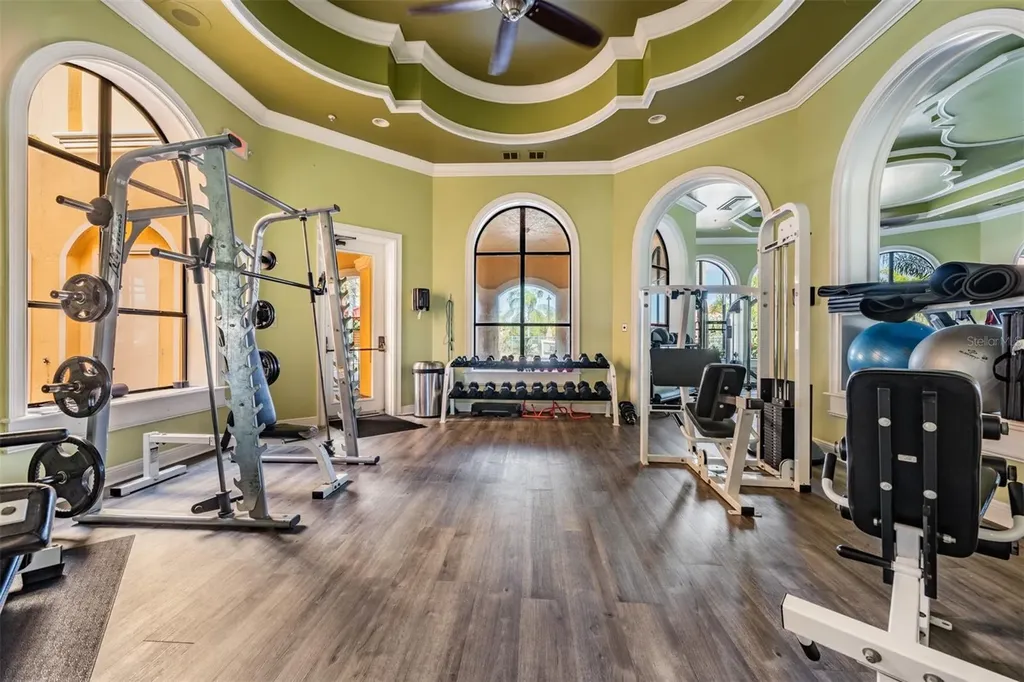 2733 Via Cipriani Clearwater FL 33764