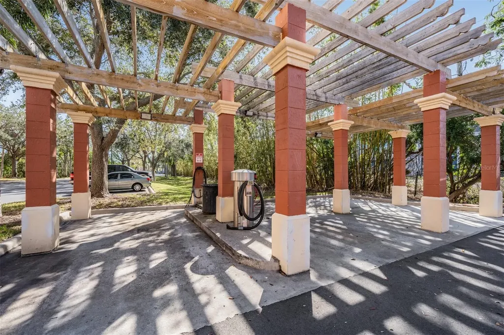 2733 Via Cipriani Clearwater FL 33764