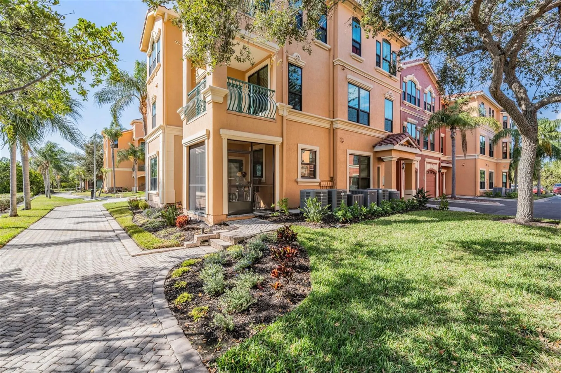 2733 Via Cipriani Clearwater FL 33764