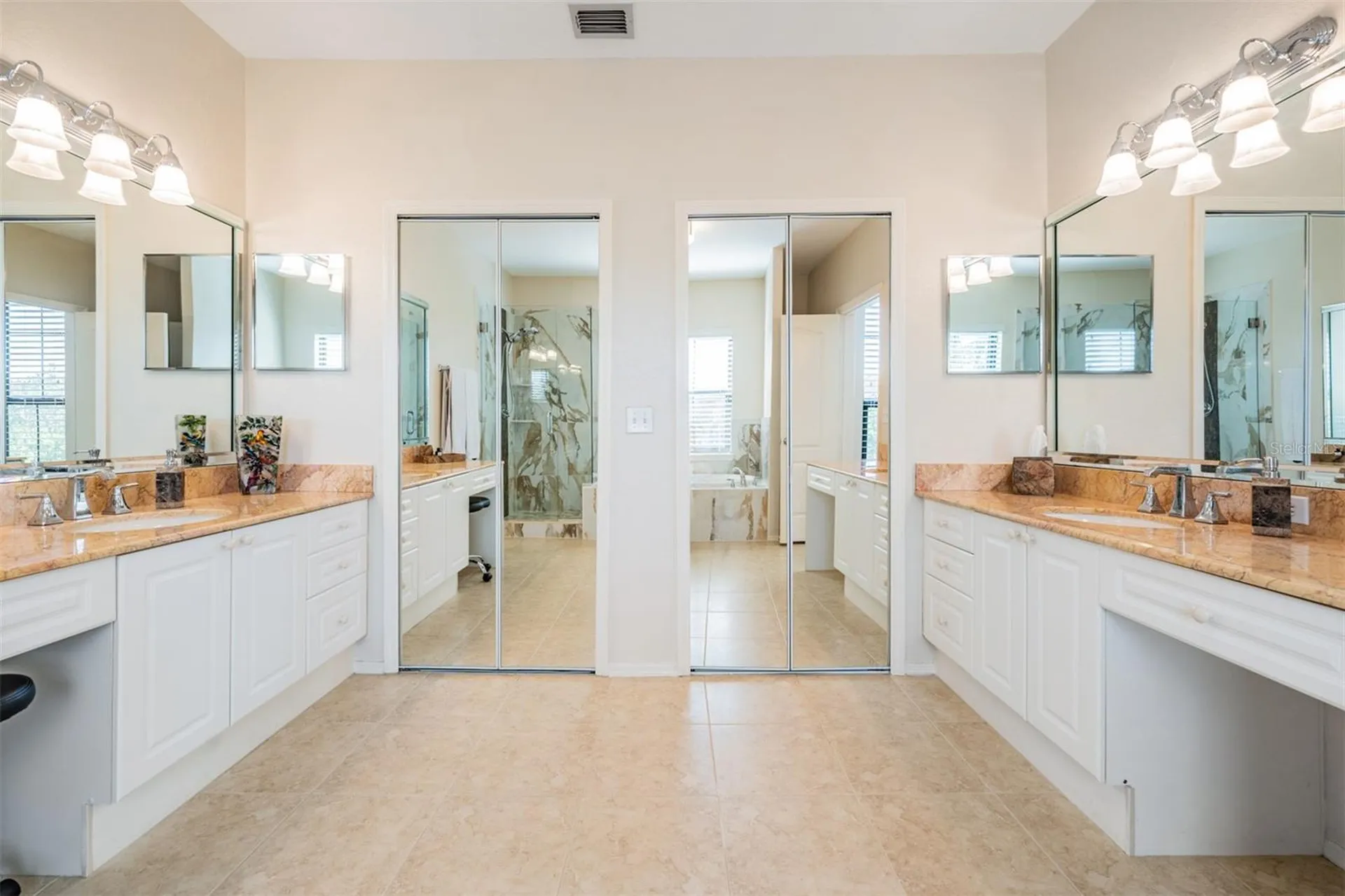 2733 Via Cipriani Clearwater FL 33764
