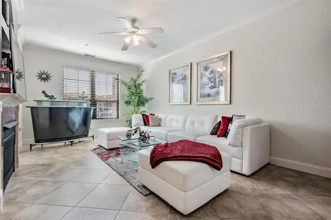 2733 Via Cipriani Clearwater FL 33764