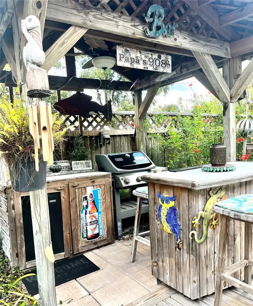 908 N Clayton Street Mount Dora FL 32757