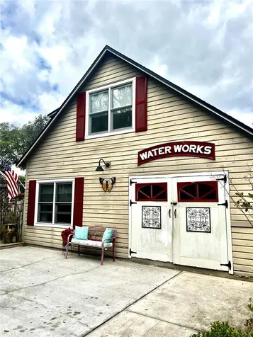 908 N Clayton Street Mount Dora FL 32757