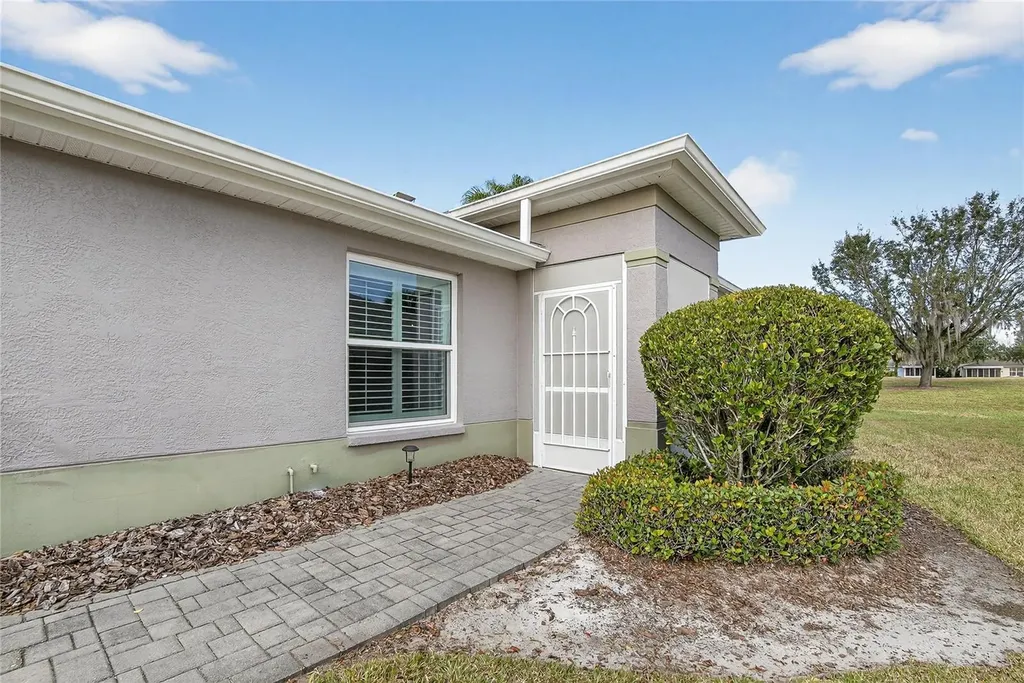 1148 Corinth Greens Drive Sun City Center FL 33573