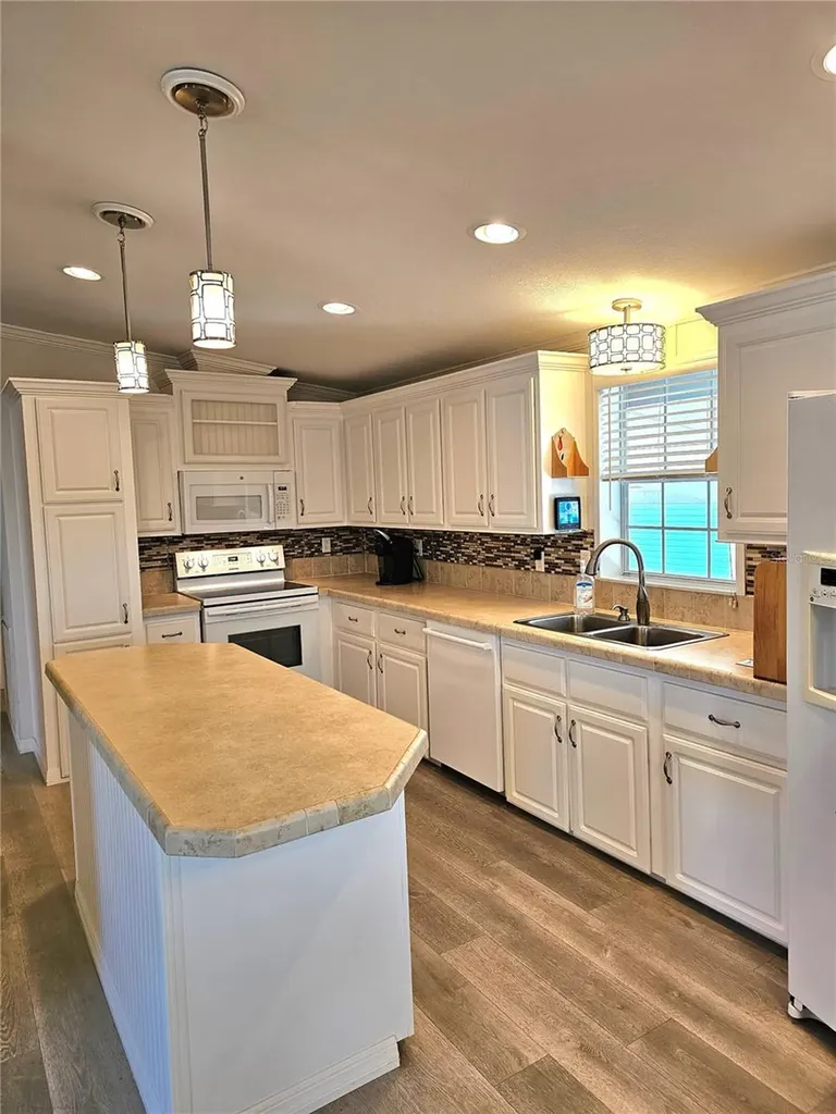 27 Freeman Avenue Punta Gorda FL 33950