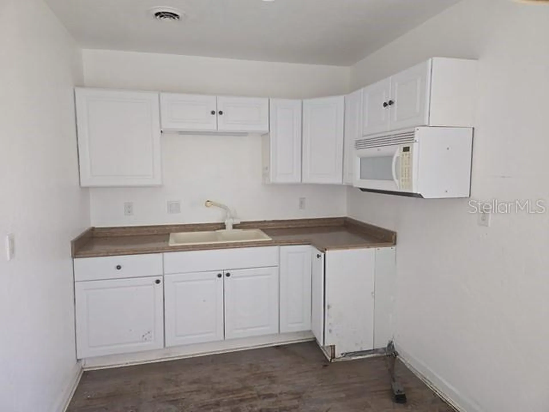 3615 Higel Avenue Sarasota FL 34242