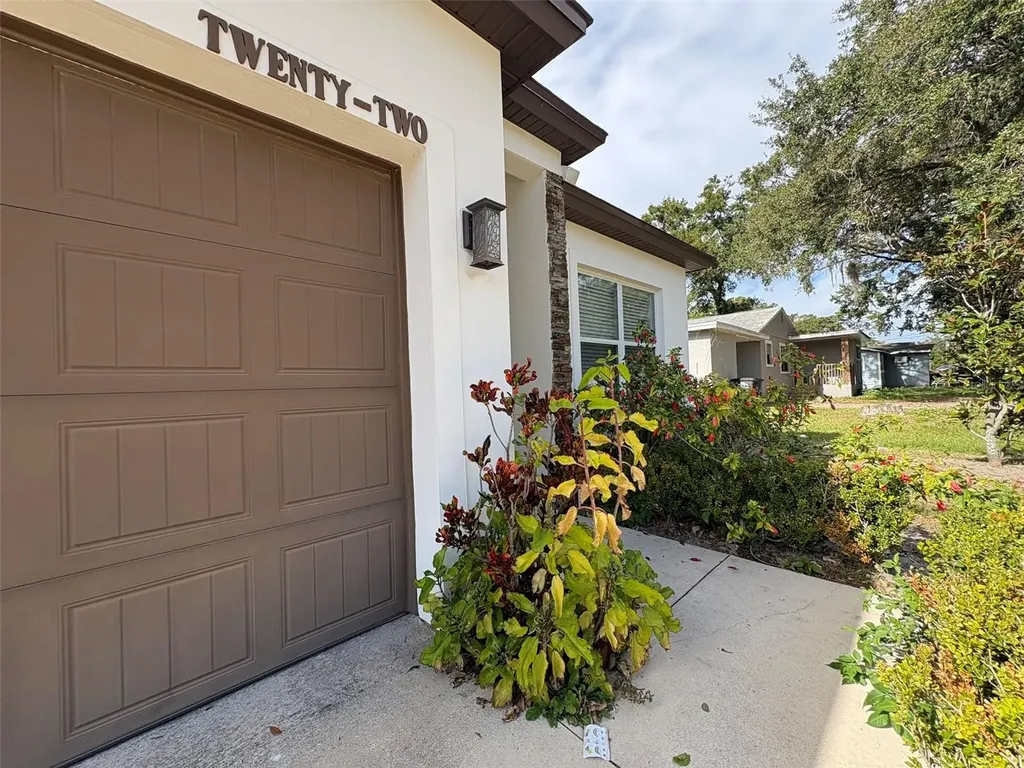 22 Deacon Jones Boulevard Orlando FL 32810