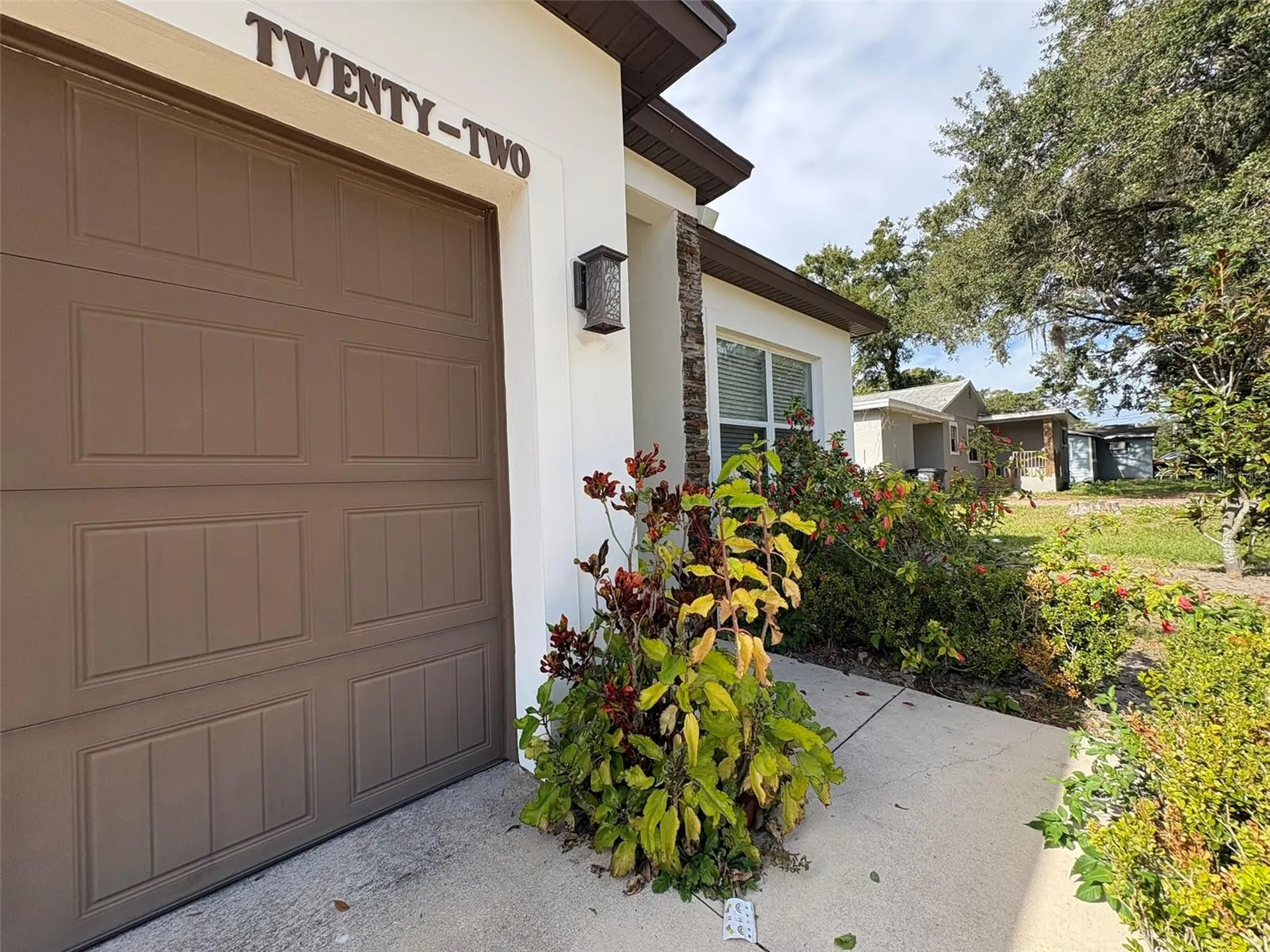 22 Deacon Jones Boulevard Orlando FL 32810