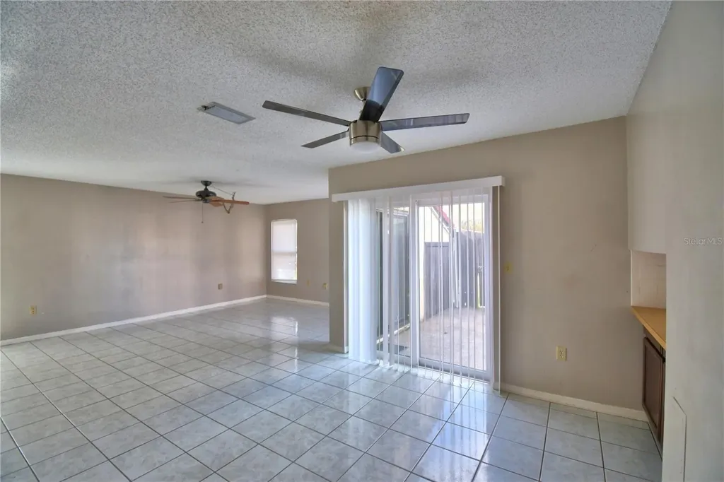 573 Hunter Circle Kissimmee FL 34758