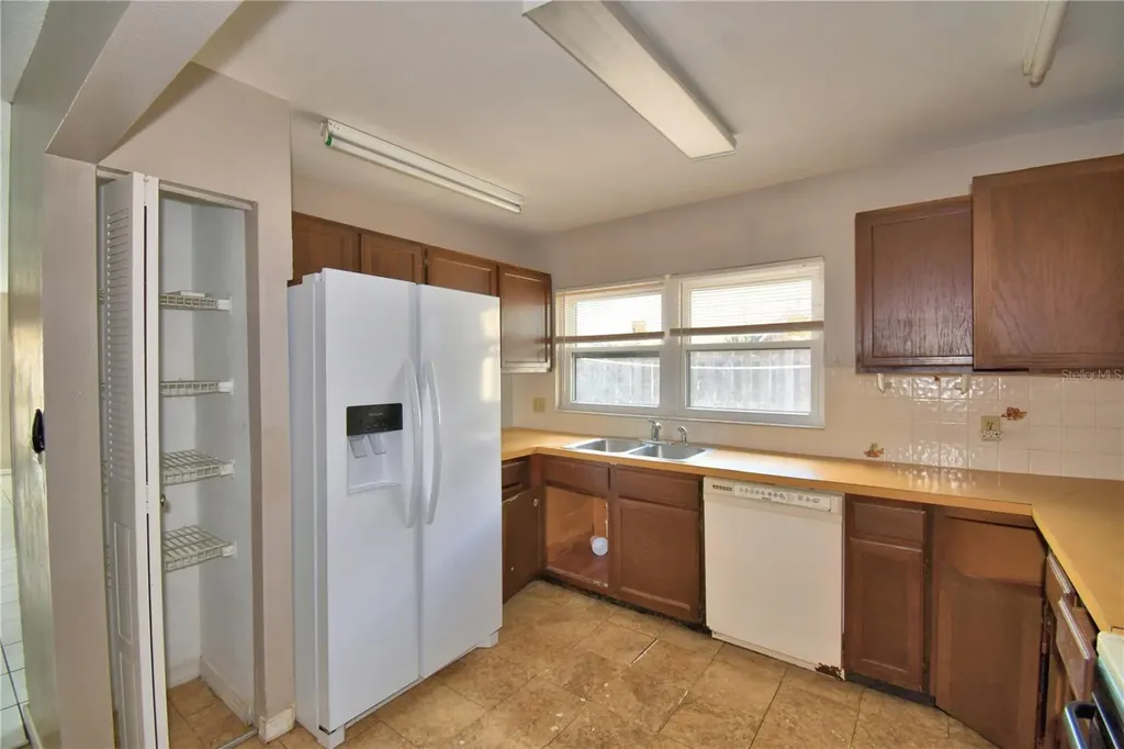 573 Hunter Circle Kissimmee FL 34758