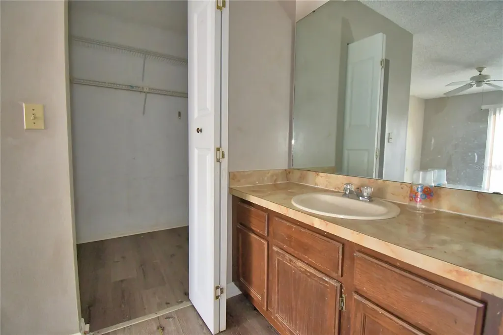 573 Hunter Circle Kissimmee FL 34758