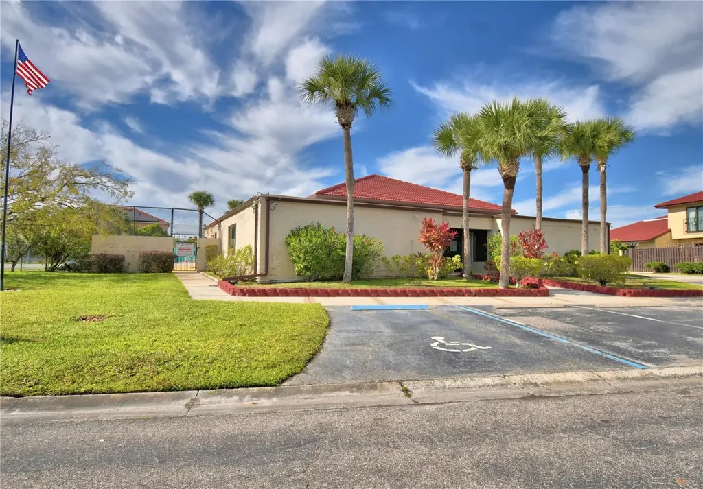 573 Hunter Circle Kissimmee FL 34758