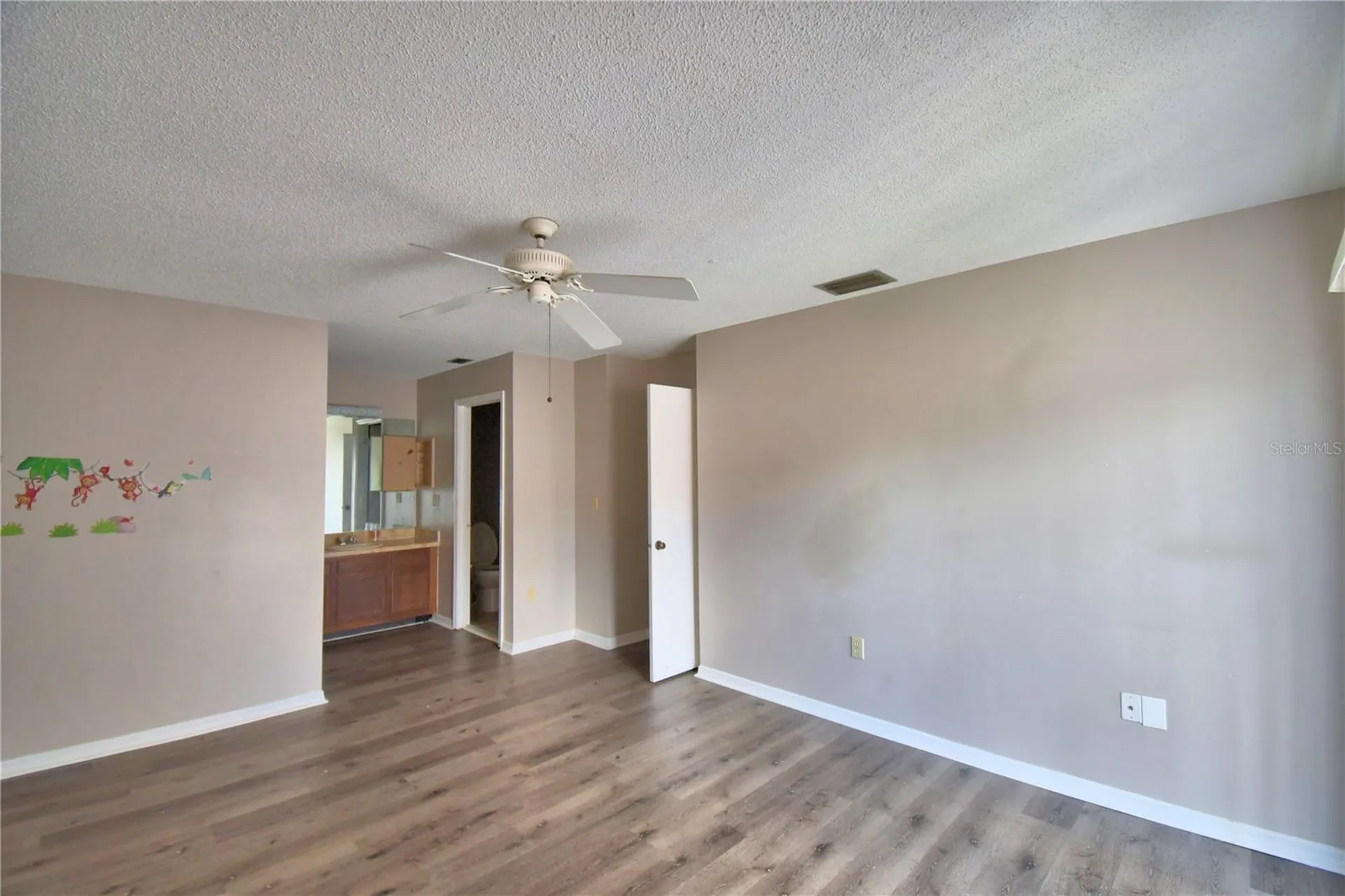 573 Hunter Circle Kissimmee FL 34758