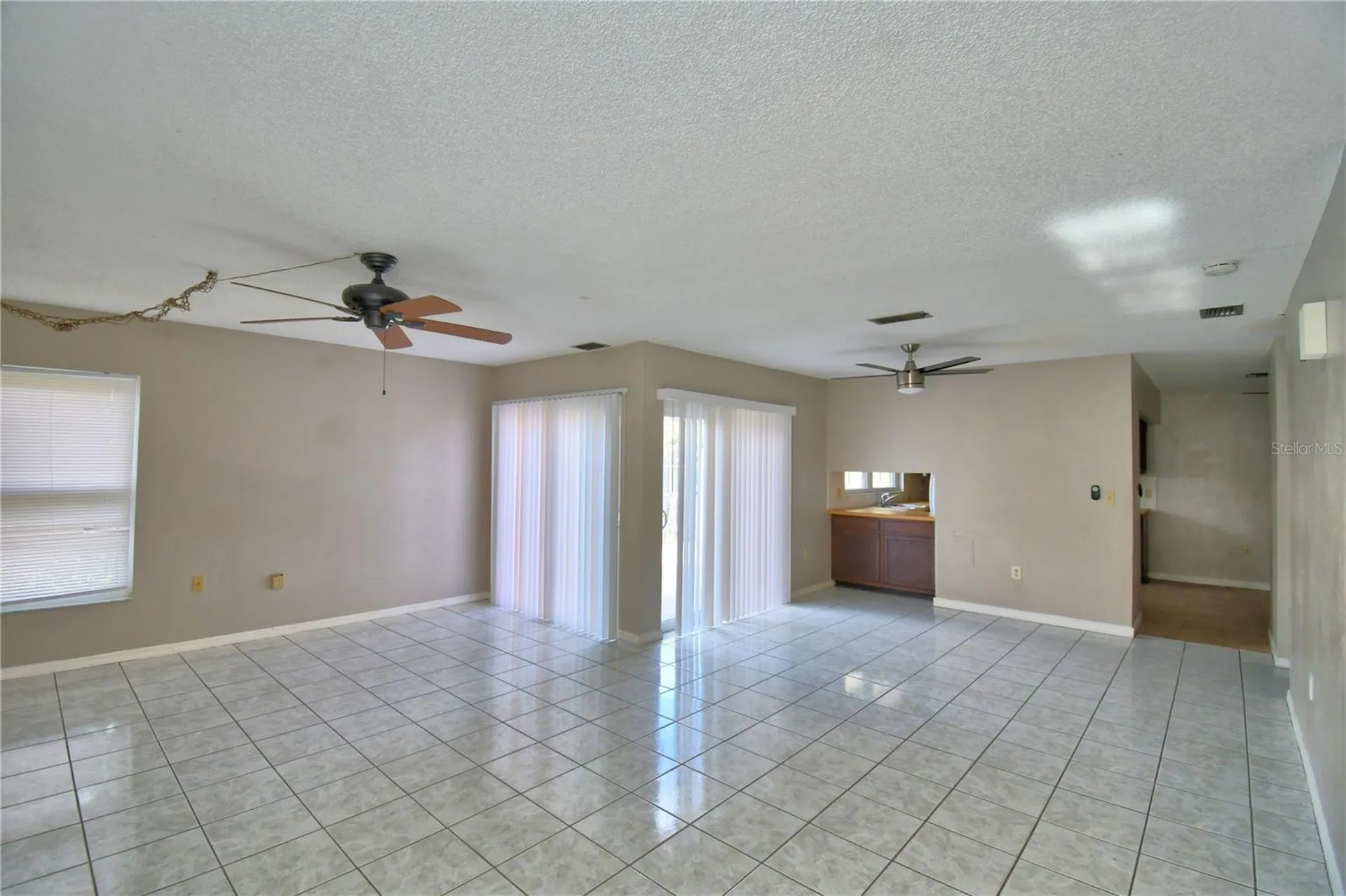573 Hunter Circle Kissimmee FL 34758