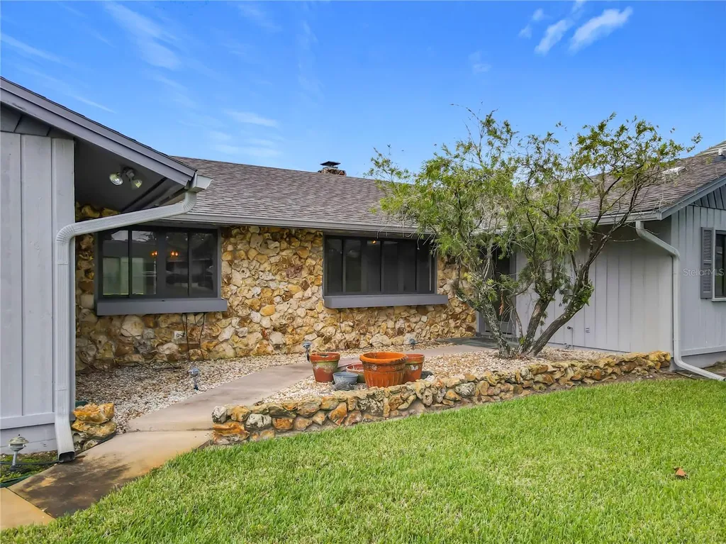 1066 Clubhouse Boulevard New Smyrna Beach FL 32168