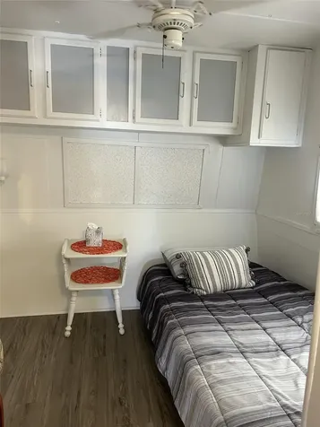 79 Eagle Point S Osteen FL 32764