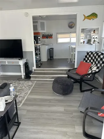 79 Eagle Point S Osteen FL 32764