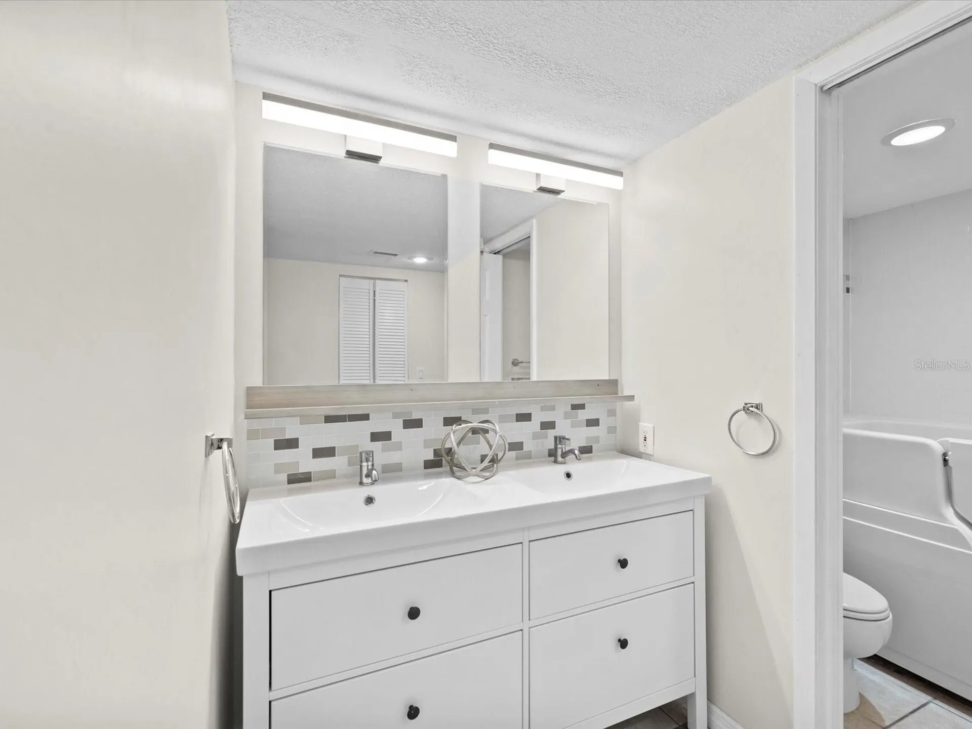 2737 Enterprise Road E Clearwater FL 33759