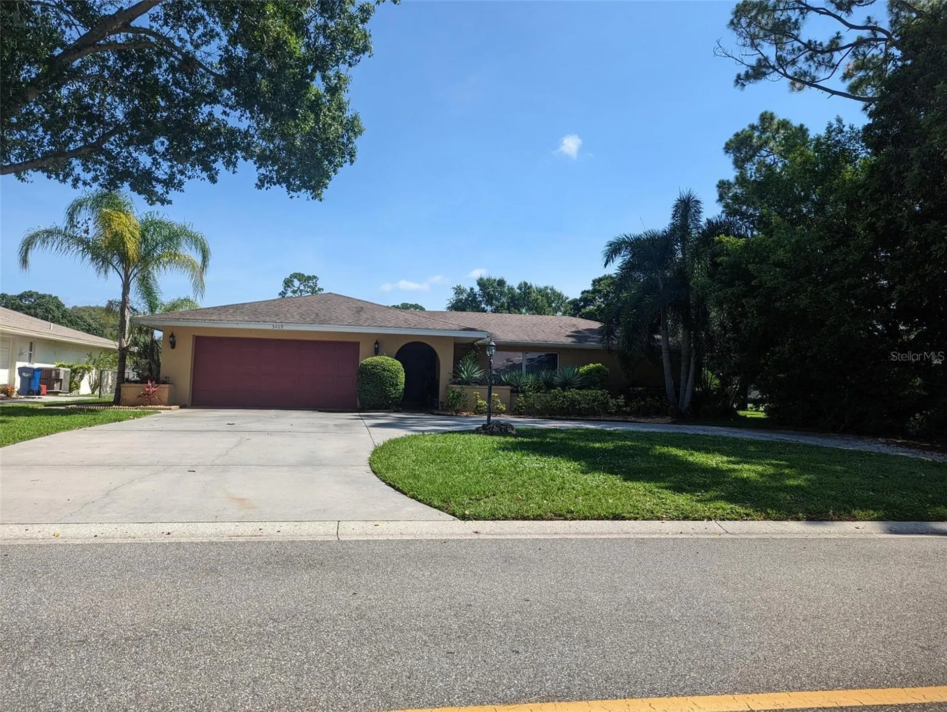 5409 Palm Aire Drive Sarasota FL 34243