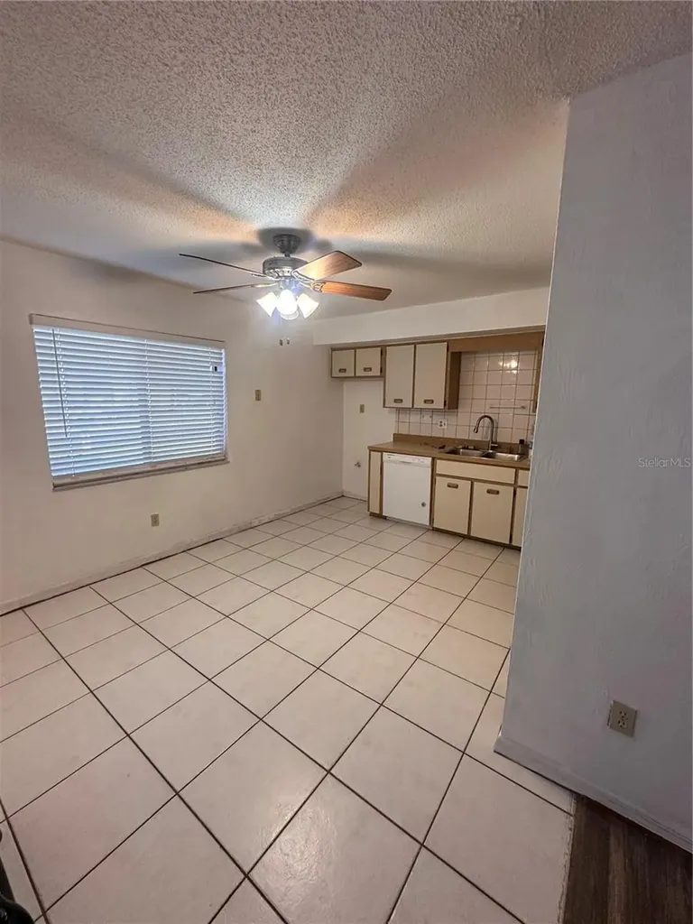 2016 Oak Meadow Circle South Daytona FL 32119