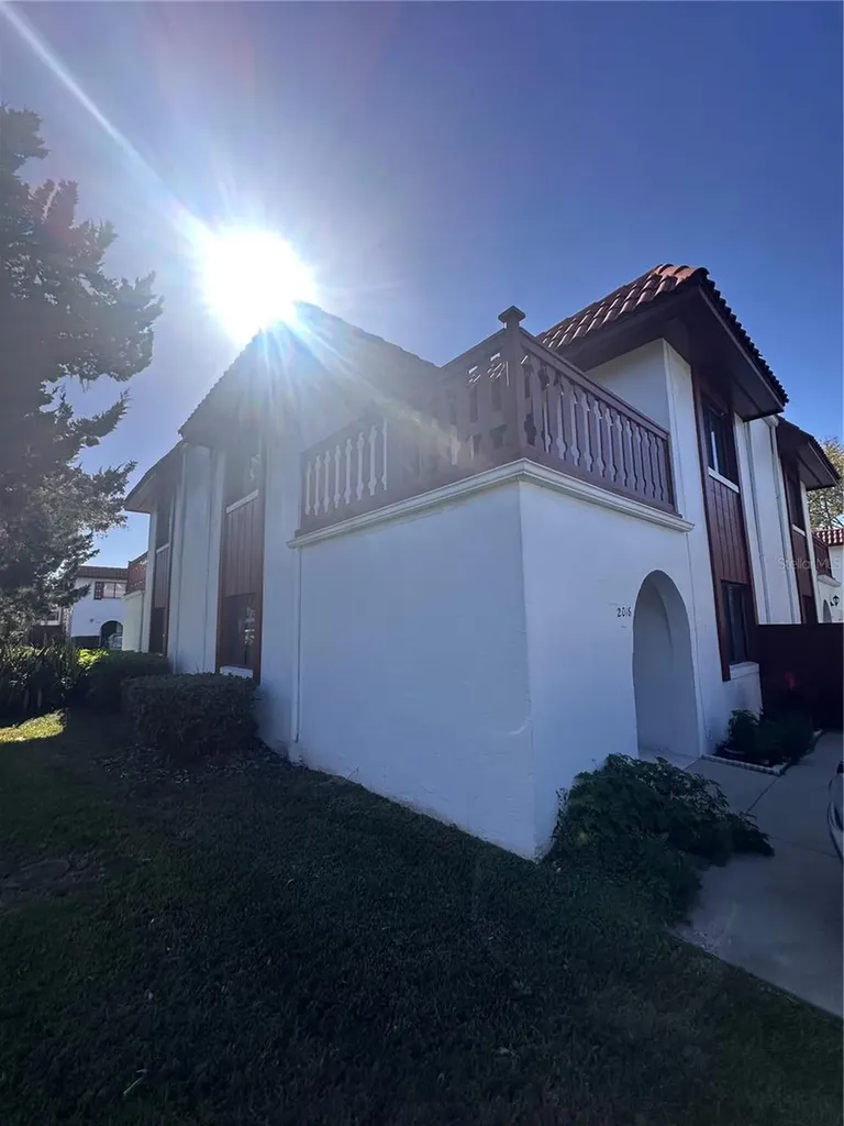 2016 Oak Meadow Circle South Daytona FL 32119