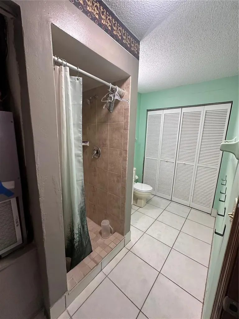 2016 Oak Meadow Circle South Daytona FL 32119