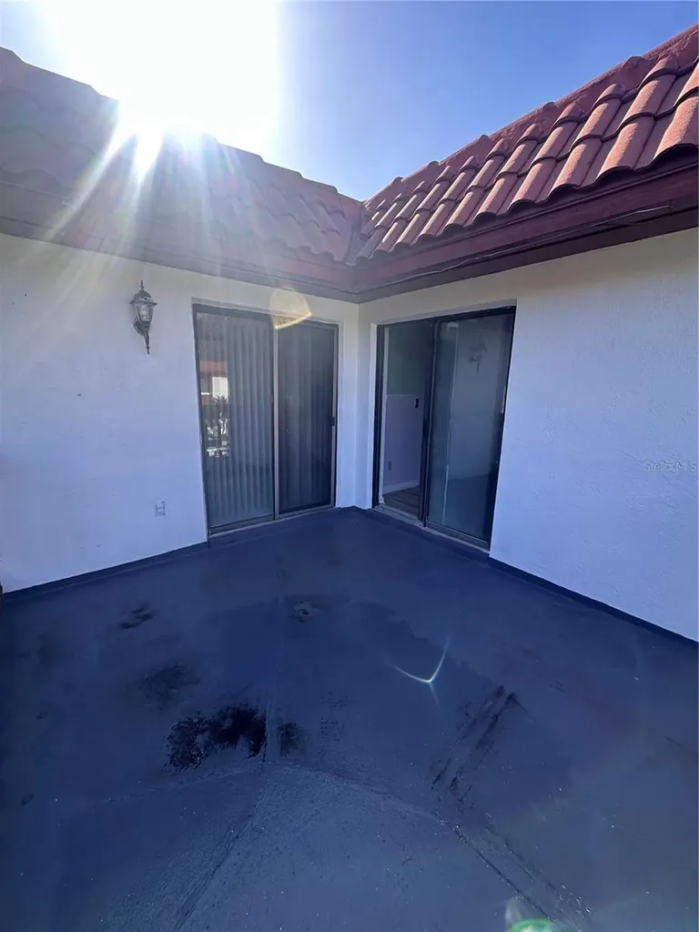 2016 Oak Meadow Circle South Daytona FL 32119