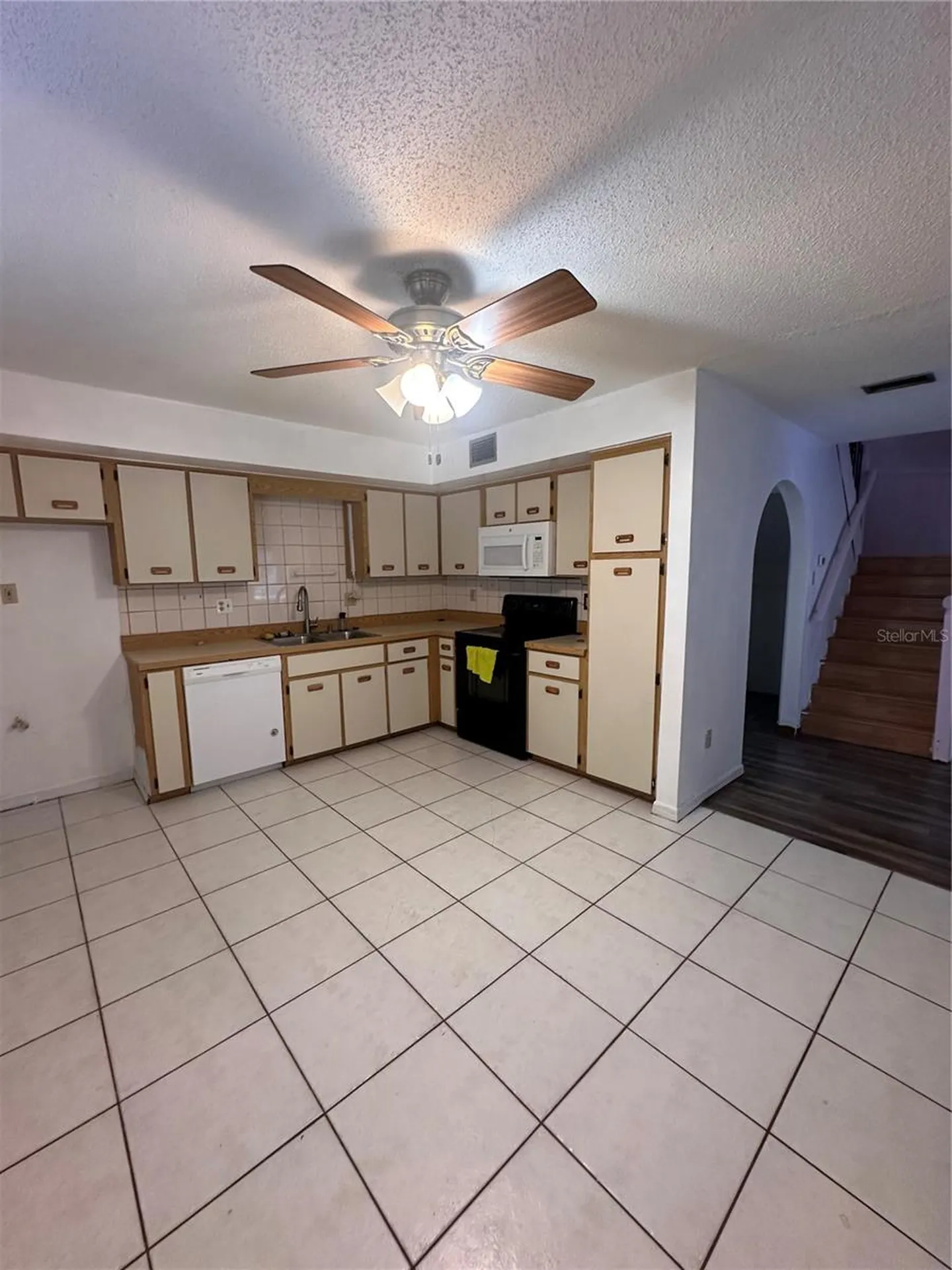 2016 Oak Meadow Circle South Daytona FL 32119