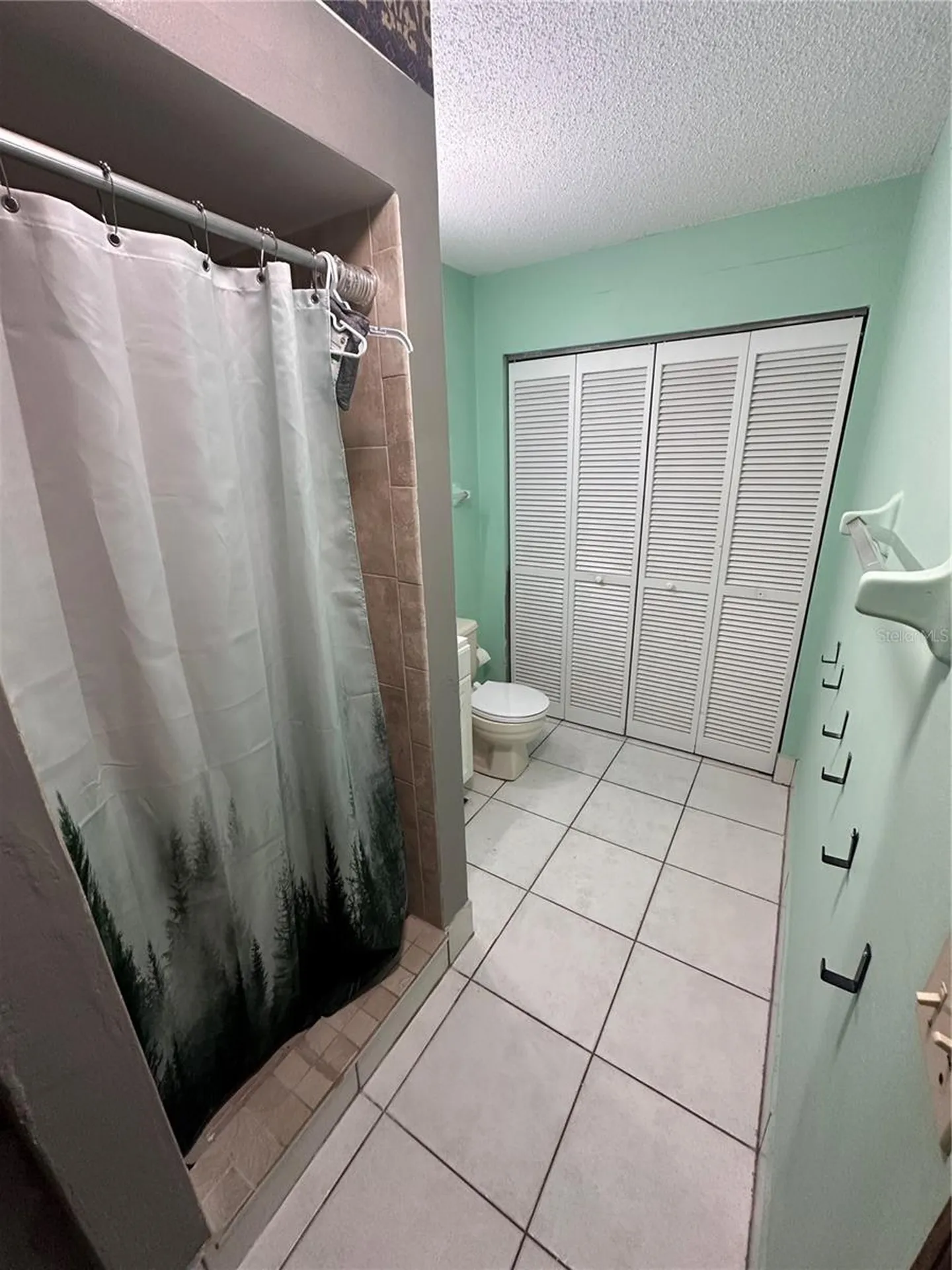 2016 Oak Meadow Circle South Daytona FL 32119