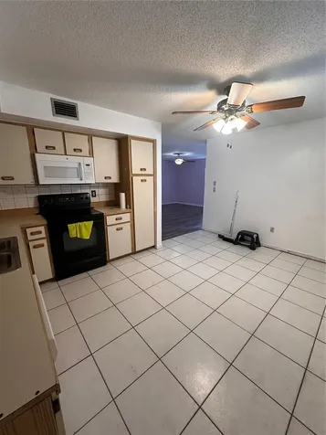 2016 Oak Meadow Circle South Daytona FL 32119