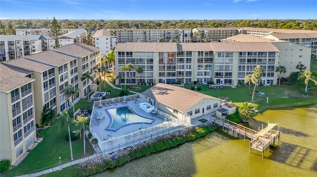 3785 Lake Bayshore Drive Bradenton FL 34205