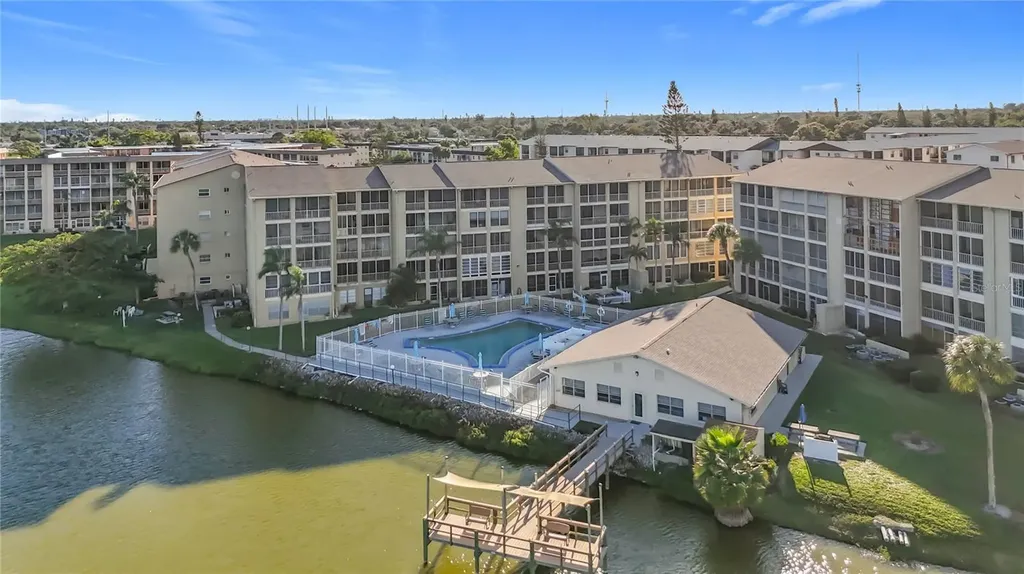 3785 Lake Bayshore Drive Bradenton FL 34205