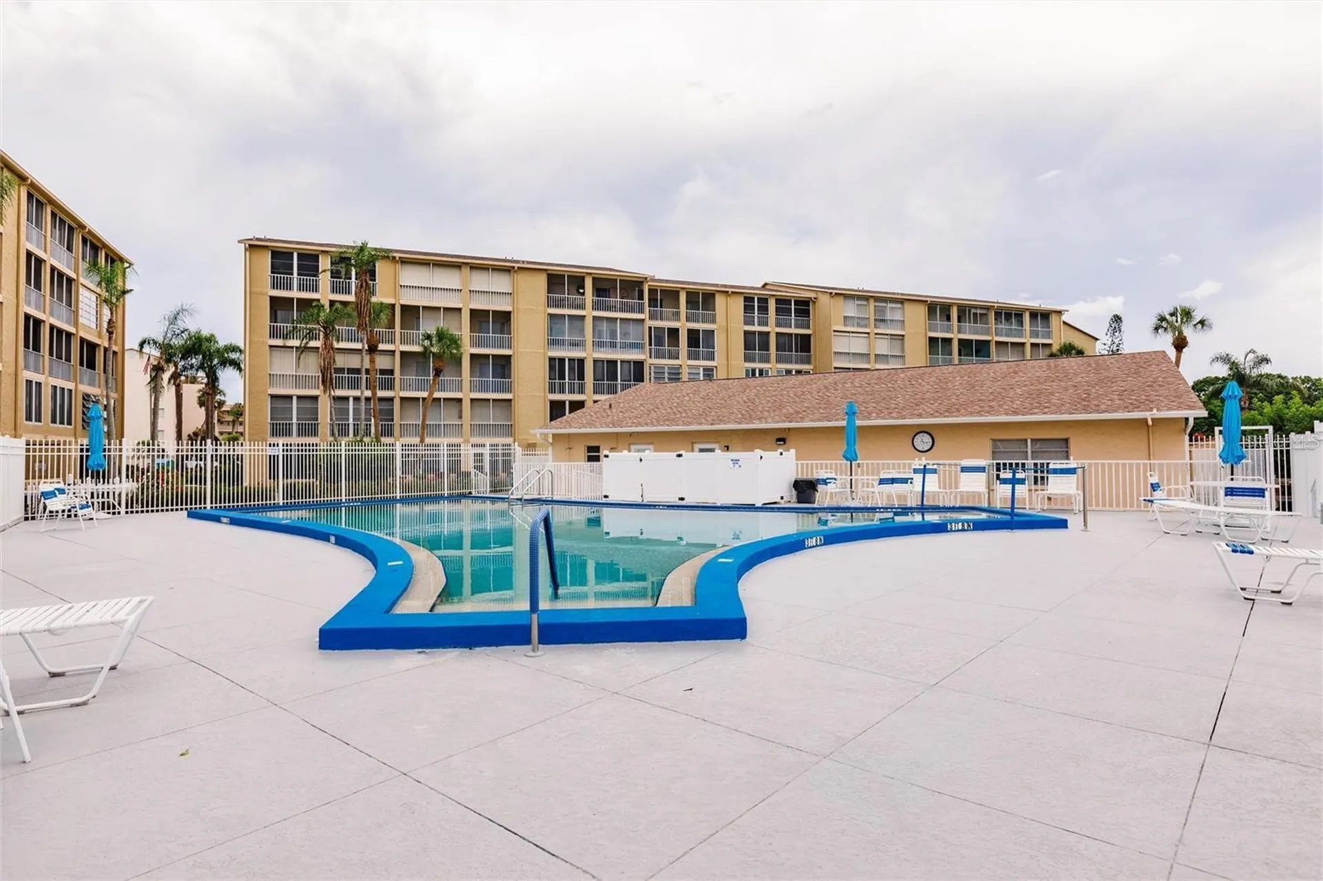 3785 Lake Bayshore Drive Bradenton FL 34205
