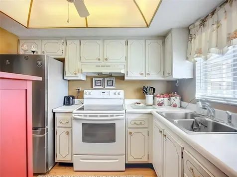 3785 Lake Bayshore Drive Bradenton FL 34205