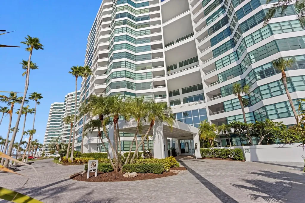888 Boulevard Of The Arts Sarasota FL 34236