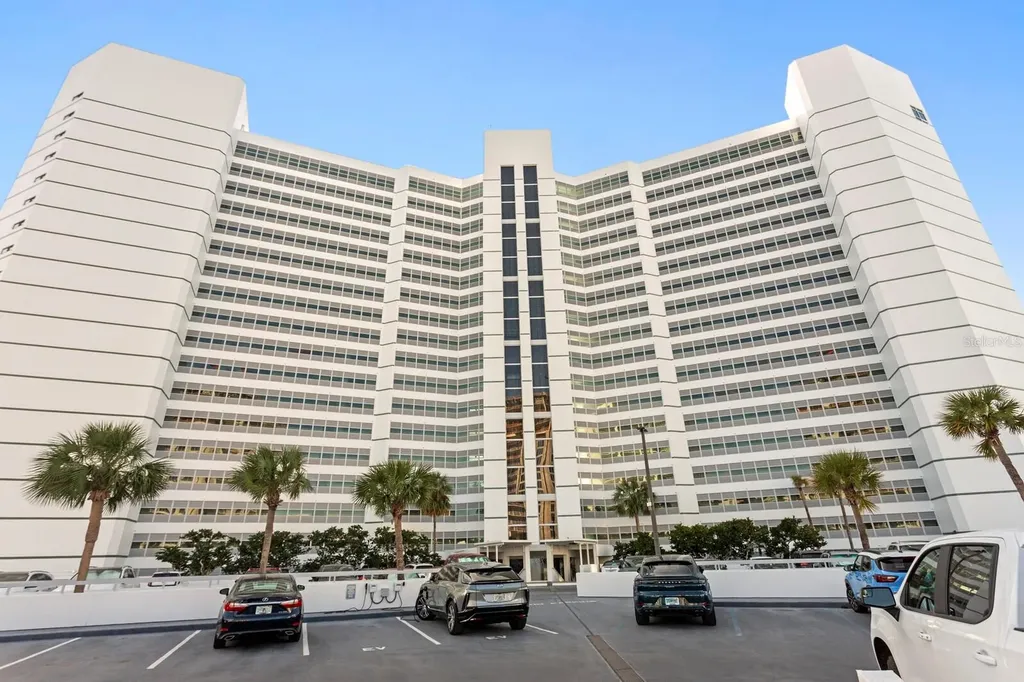 888 Boulevard Of The Arts Sarasota FL 34236
