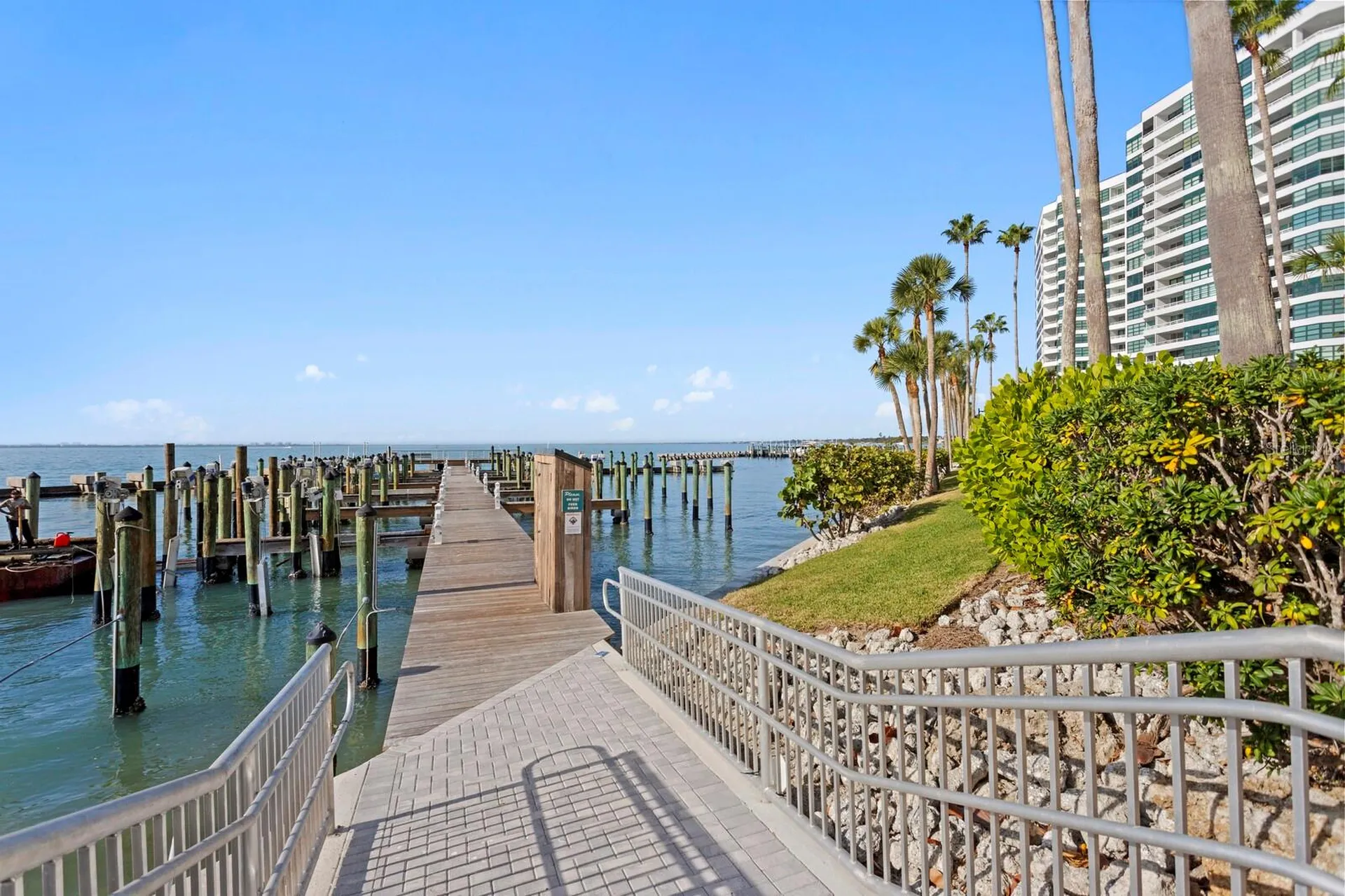 888 Boulevard Of The Arts Sarasota FL 34236